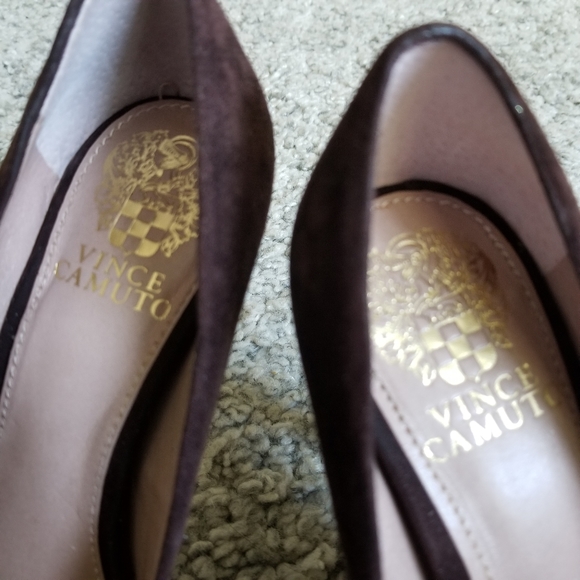 Vince Camuto suede brown and black heels 6.5 - Picture 6 of 7